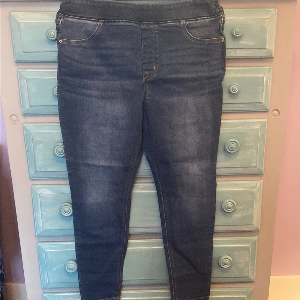 Old Navy Blue Jeggings with Elastic Waistband and Faded Look